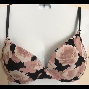 Vince Camuto women floral print wire support with non removable padded bra.